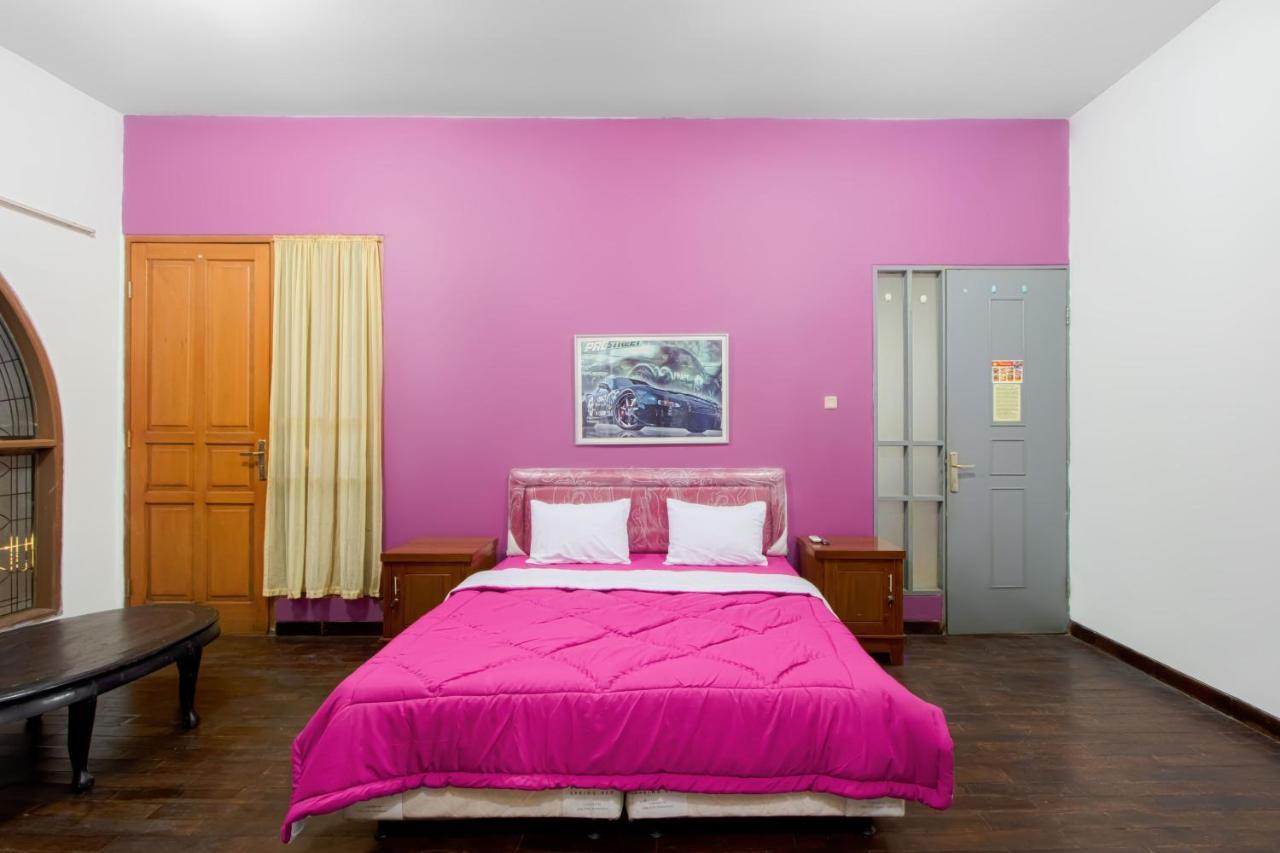 Tobana House Bintaro Hotel Jakarta Bagian luar foto