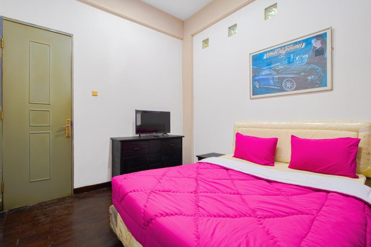 Tobana House Bintaro Hotel Jakarta Bagian luar foto