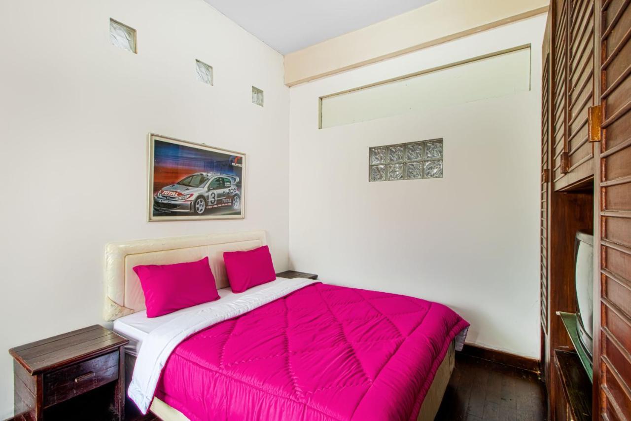 Tobana House Bintaro Hotel Jakarta Bagian luar foto