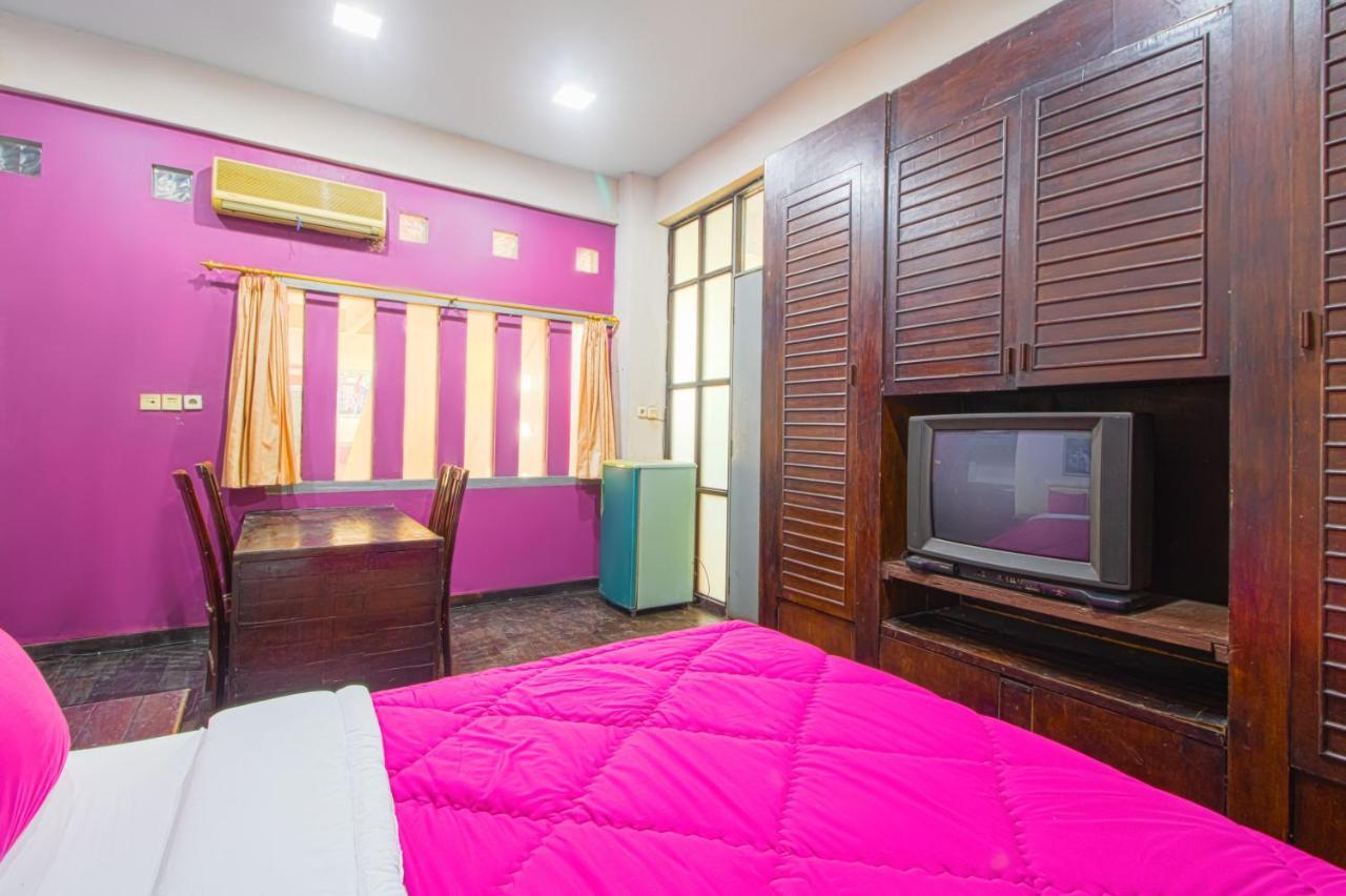 Tobana House Bintaro Hotel Jakarta Bagian luar foto