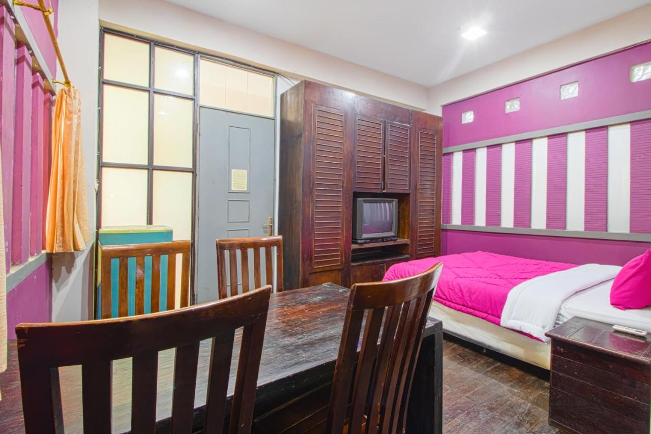 Tobana House Bintaro Hotel Jakarta Bagian luar foto
